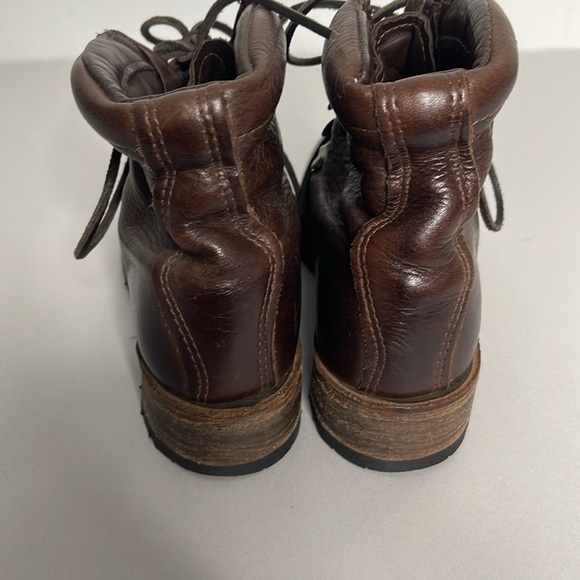 VINTAGE Shoe Company Lace Up Brown Leather Boot Women's 7 Low Heel Ankle Boot - Picture 3 of 7